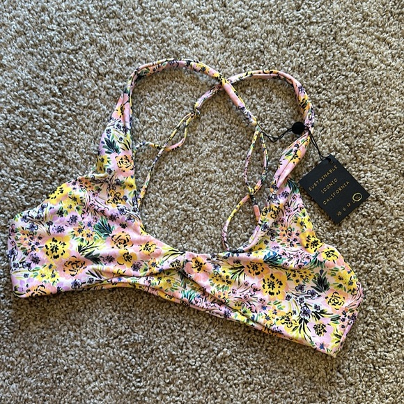 💛 Skatie 3 piece Set 💛 - Picture 4 of 7